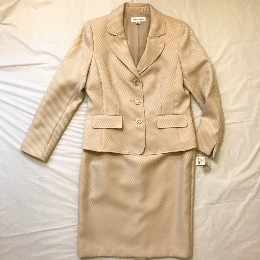NWT 2Pc Evan Picone Pale Gold Brown Skirt Suit 10